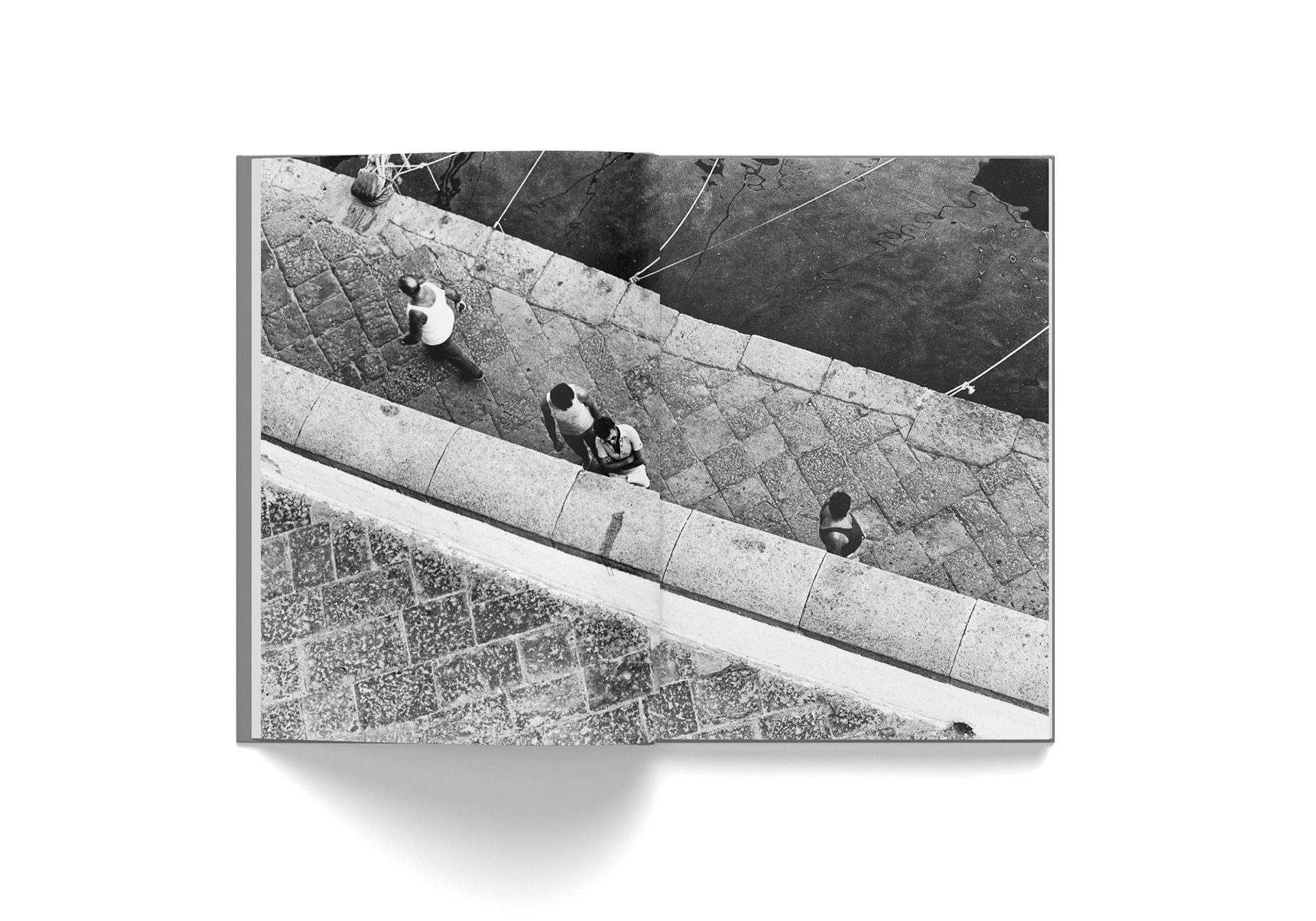 Giuseppe Loy "Una Certa Italia"